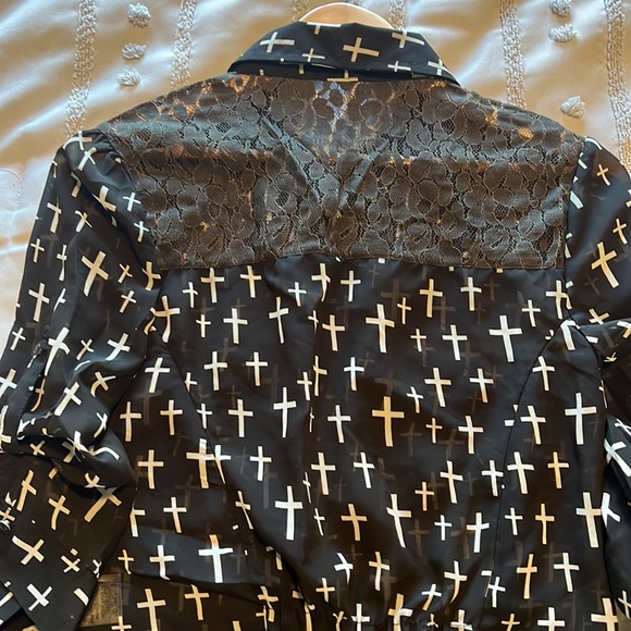 Bongo Cross Chiffon Tie Front Top - Picture 4 of 4